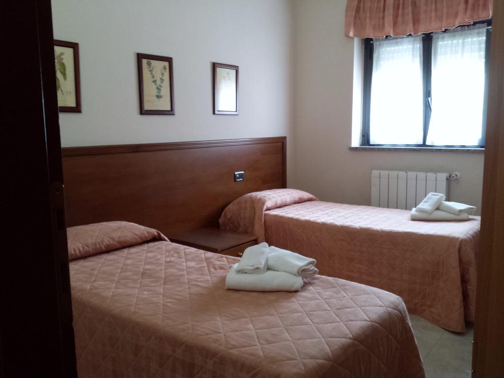 Pausania Inn Tempio Pausania Esterno foto