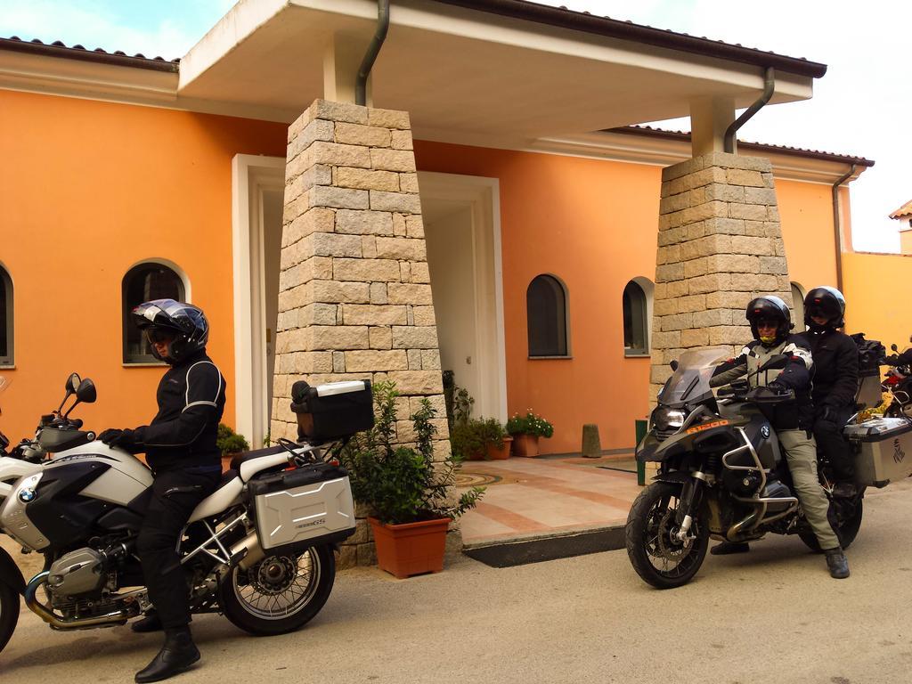 Pausania Inn Tempio Pausania Esterno foto