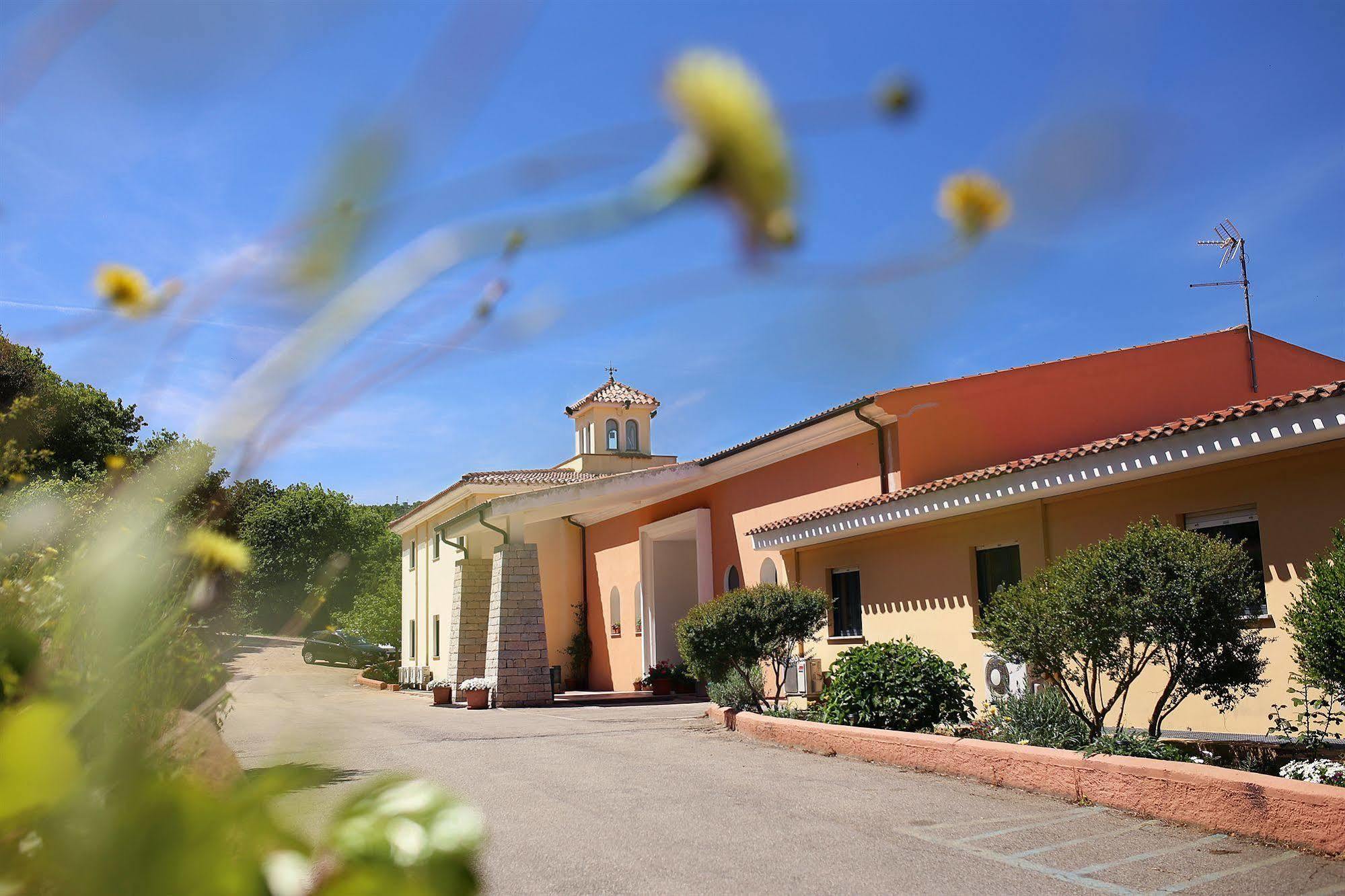 Pausania Inn Tempio Pausania Esterno foto
